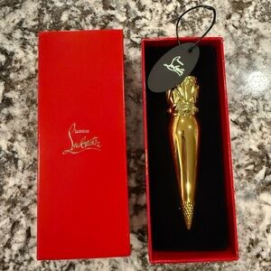 Christian Louboutin Lipstick in Rouge Louboutin 001